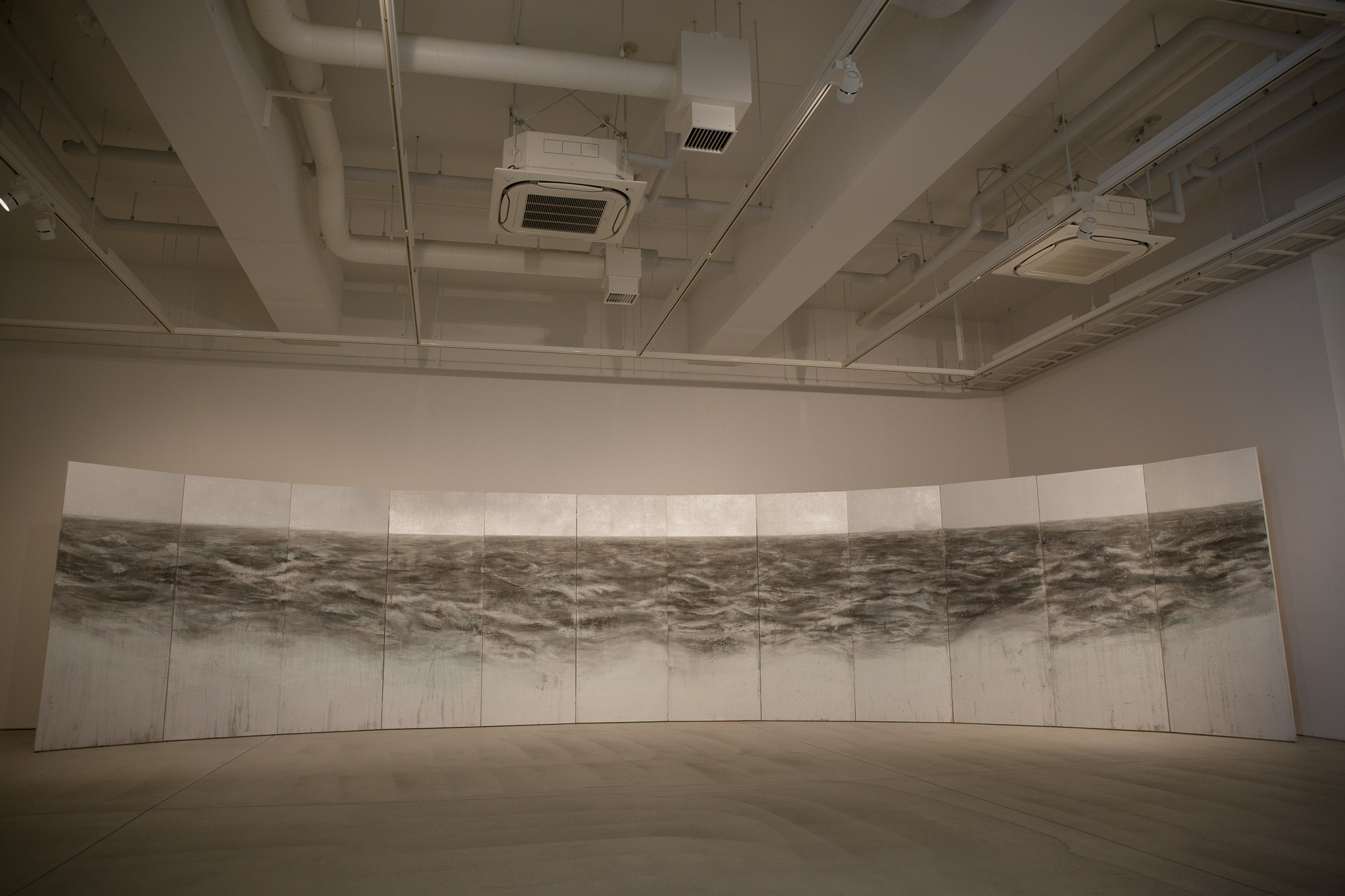 巡ル水、還ル場所 / 2017 /H225 W1092